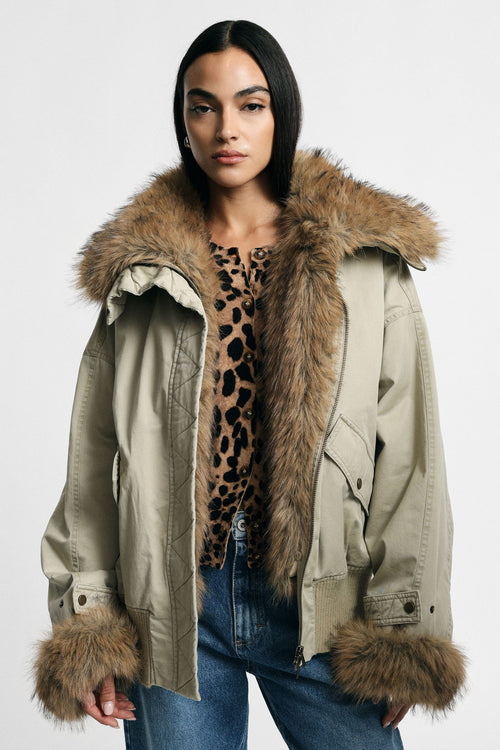 Blouson aviateur femme oversize, col fausse fourrure, beige, porté – Please