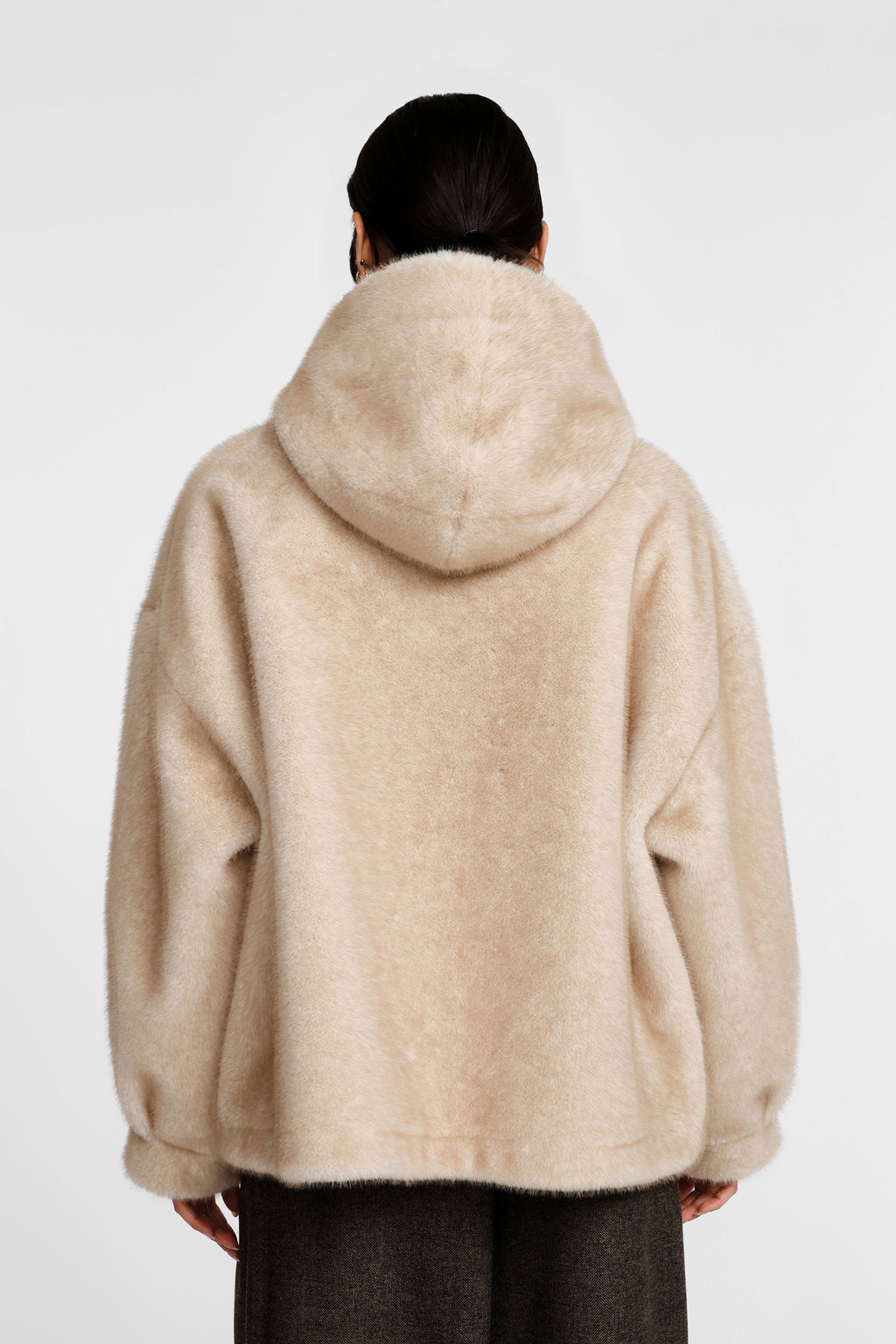 Veste fausse fourrure femme à capuche – fermeture zippée, coloris beige – Please