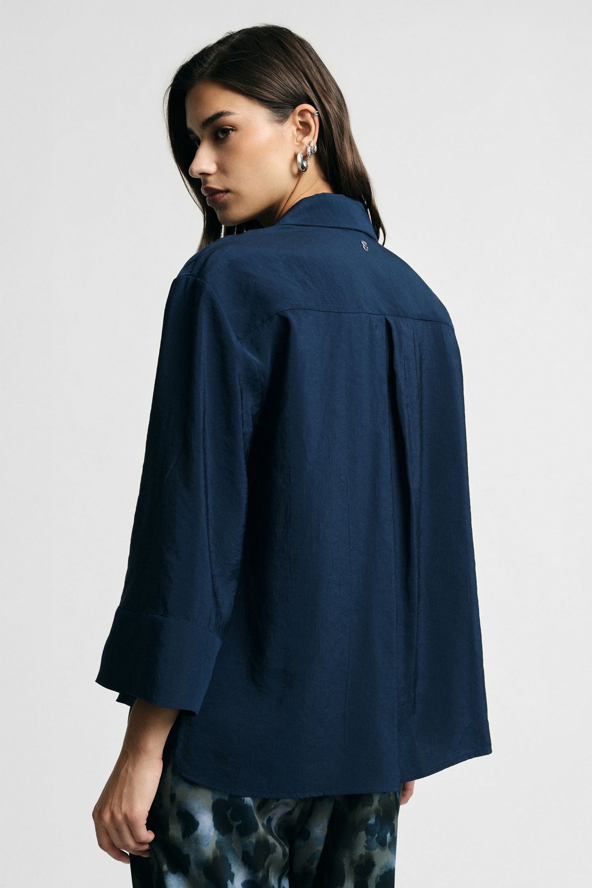 Chemisier ample à manches kimono porté – Please Femme (IL)