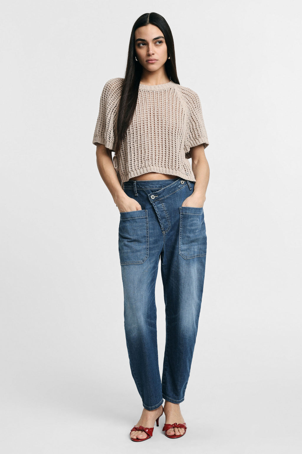 Please jean Bleu delavé Forme Baggy à boutonnage décalé, porté face, coloris denim bleu – Please