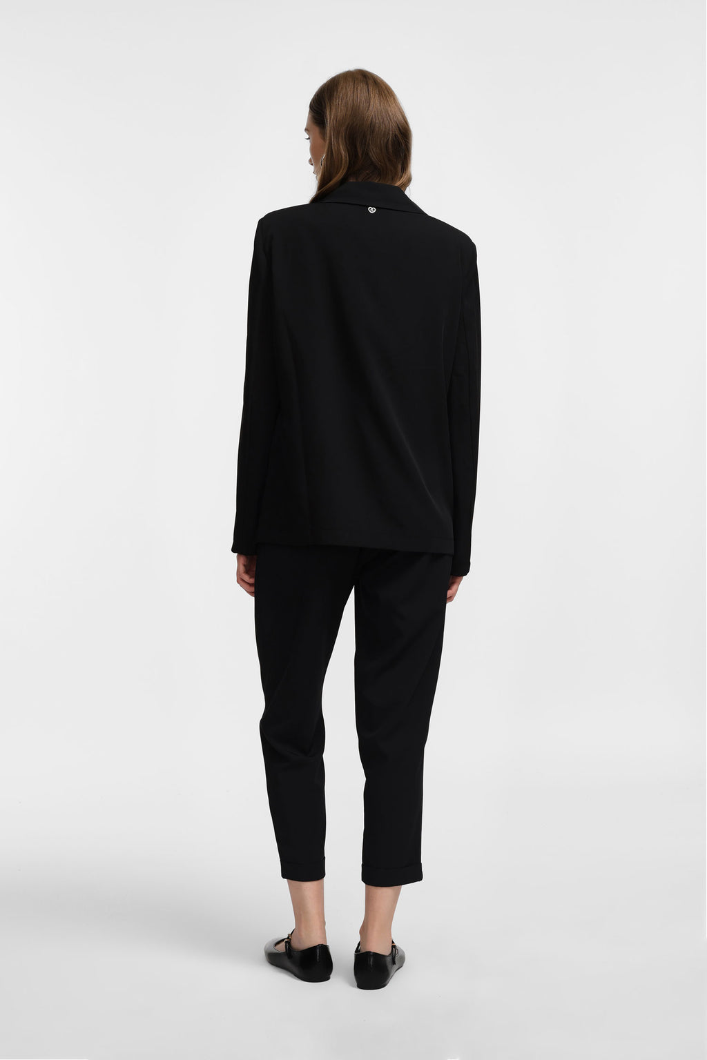 Pantalon fluide forme carotte en crêpe Noir Please