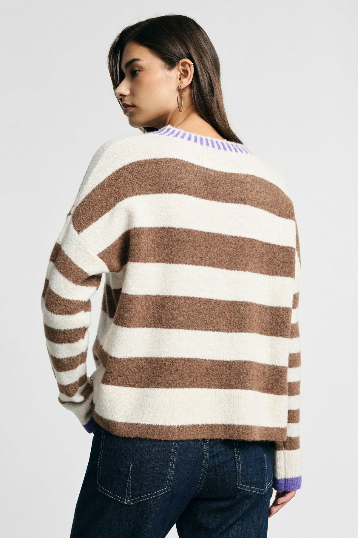 Pull femme à larges rayures, vue de dos – Please