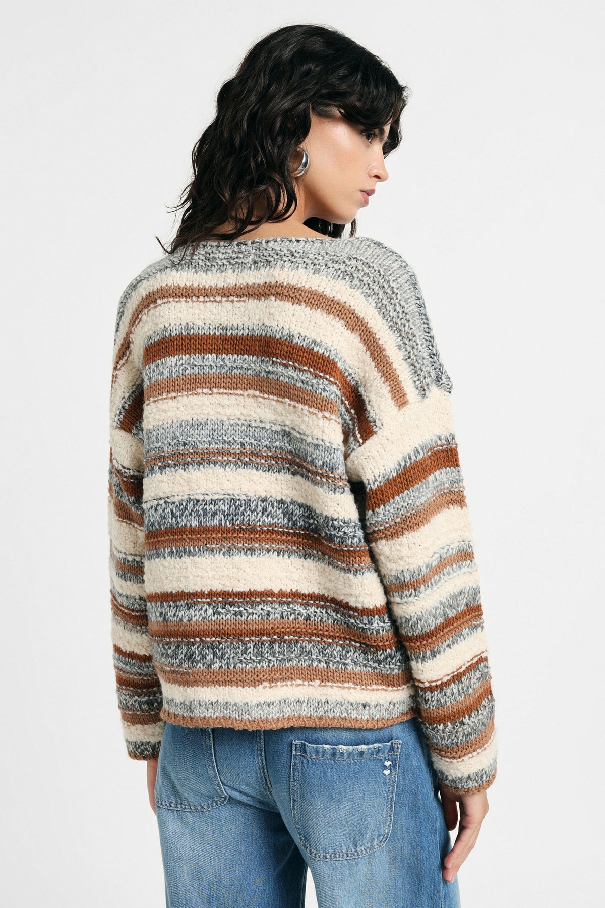 Pull femme rayé en maille bouclée, vue de profil – Please