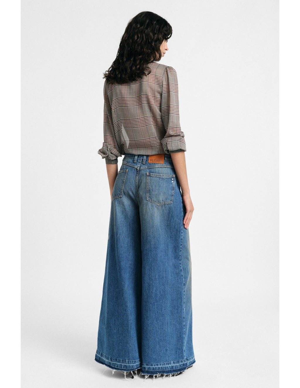Jean Large Please Femme Taille Haute – Jambe Évasée, Ourlet Effiloché, Bleu Délavé