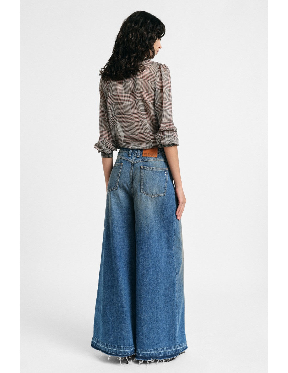 Jean Large Please Femme Taille Haute – Jambe Évasée, Ourlet Effiloché, Bleu Délavé
