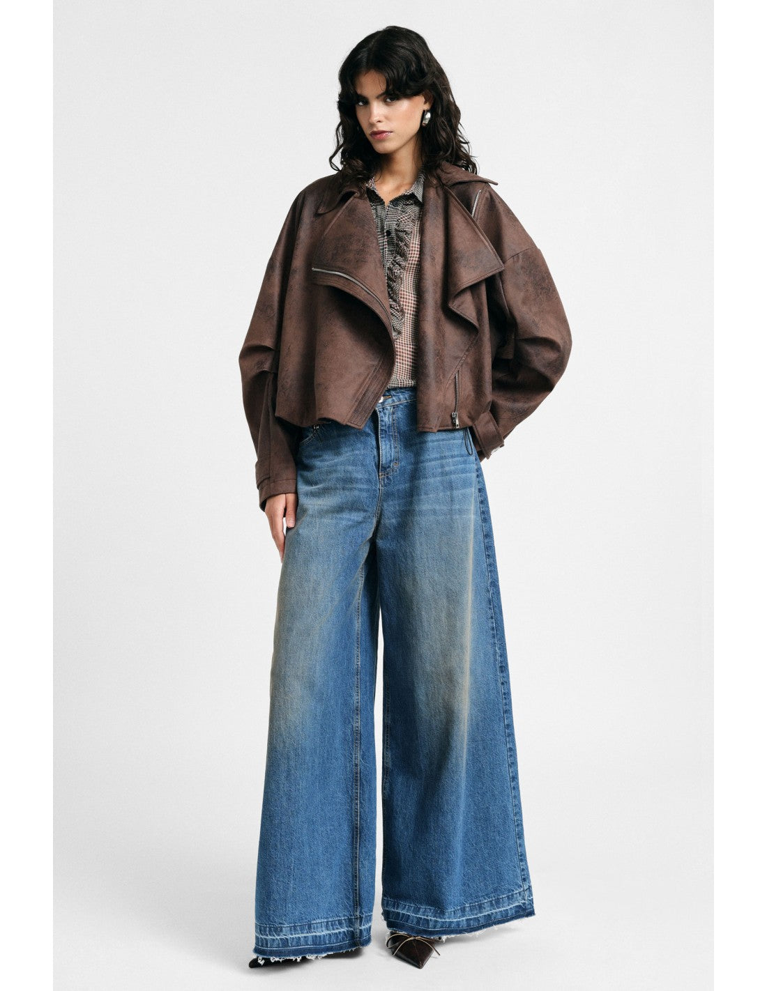 Jean Large Please Femme Taille Haute – Jambe Évasée, Ourlet Effiloché, Bleu Délavé