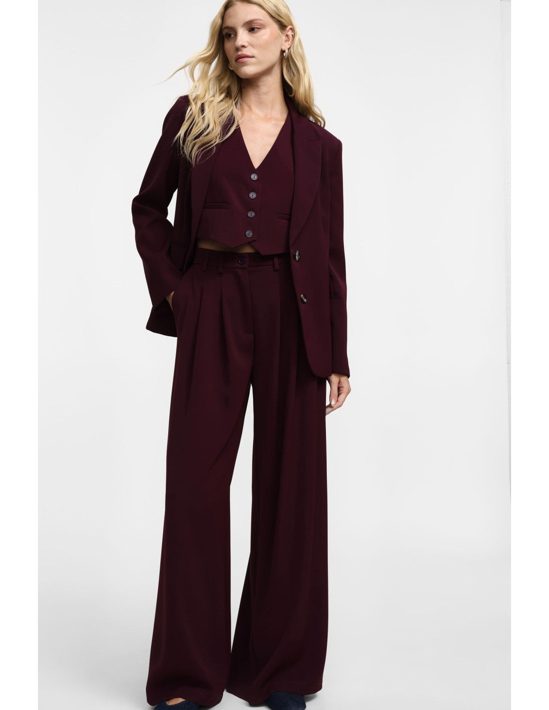 Pantalon palazzo à pinces jambes larges Bordeaux Please